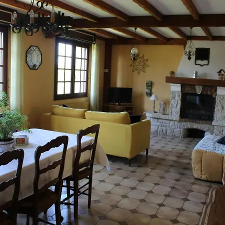 Rety, 5 Pieces, 6 Personnes - Fr-1-376-84 Ferienhaus *