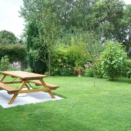 Rety, 5 Pieces, 6 Personnes - Fr-1-376-84 Ferienhaus *
